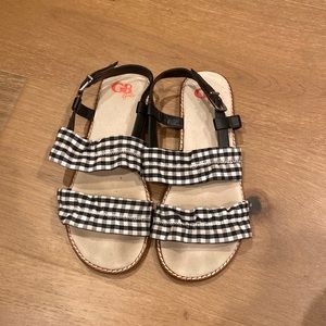 Girls gingham sandals size 3y
